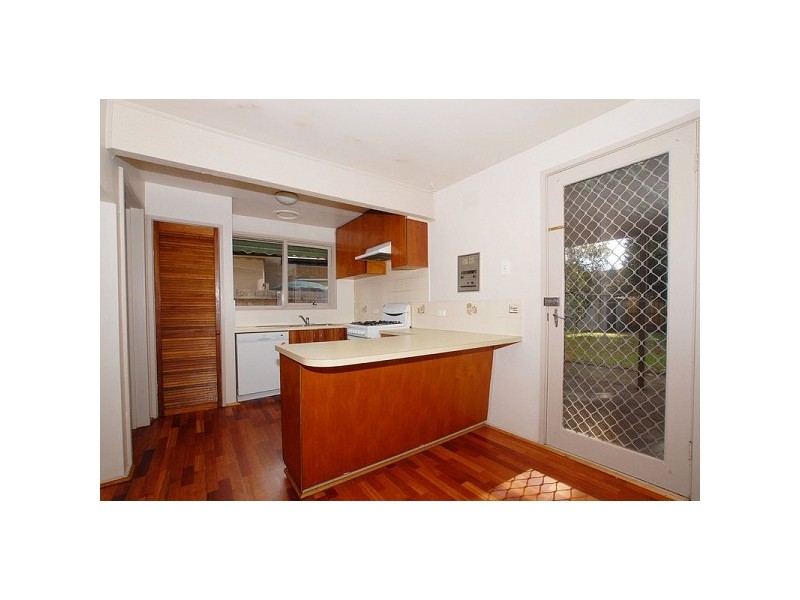 33 Grimwade Crescent, Frankston VIC 3199