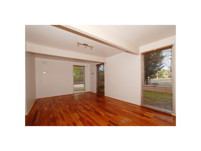 33 Grimwade Crescent, Frankston VIC 3199