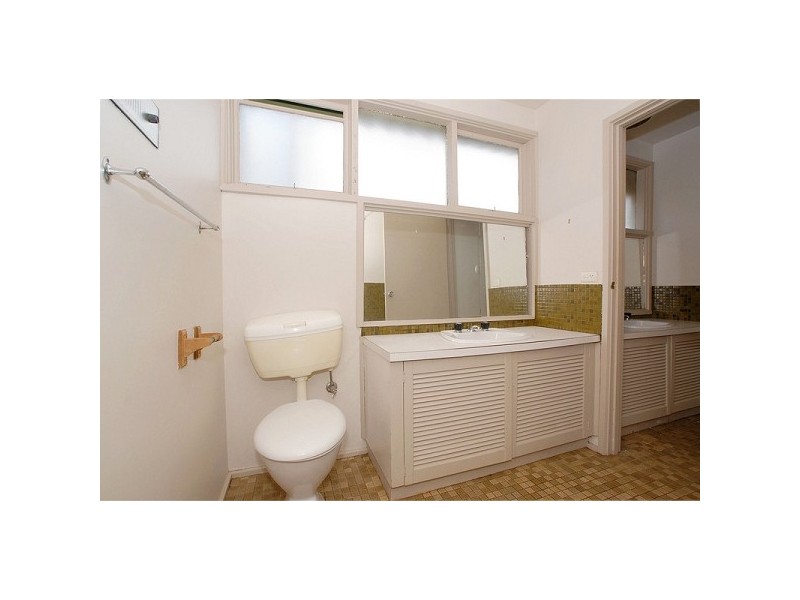 33 Grimwade Crescent, Frankston VIC 3199