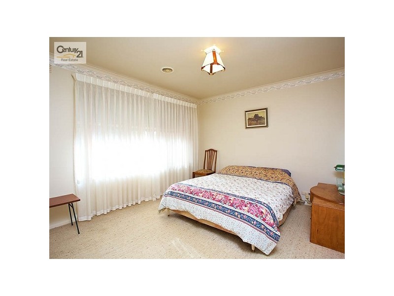 13 Inglenook Crescent, Frankston VIC 3199