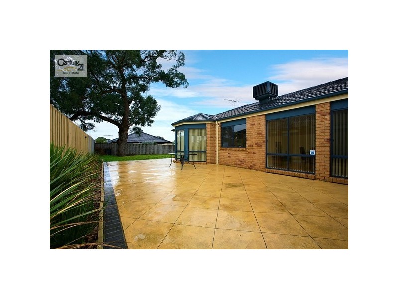 21 Clancy Crescent, Carrum Downs VIC 3201