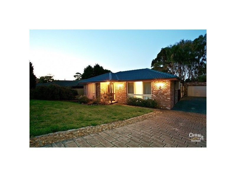 4 Paddington Avenue, Carrum Downs VIC 3201