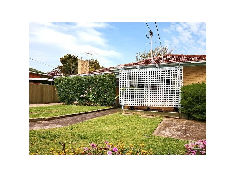 2 Golconda Avenue, Frankston VIC 3199