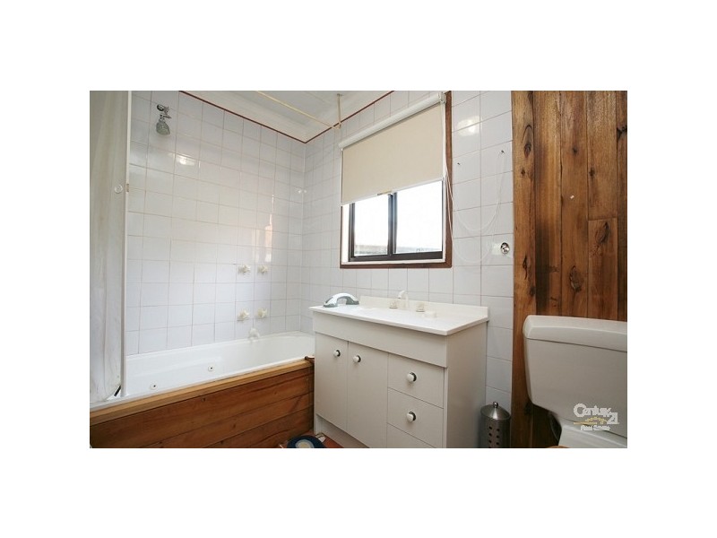 6 Moreton Street, Frankston North VIC 3200