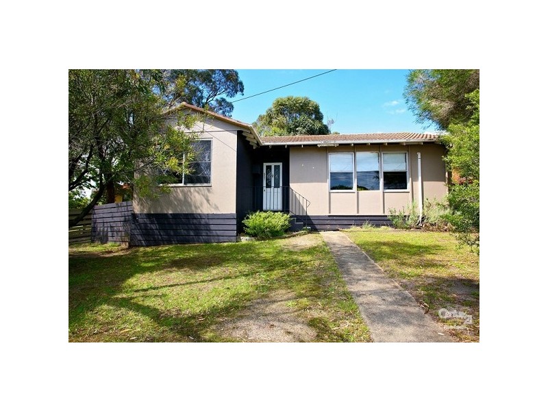6 Moreton Street, Frankston North VIC 3200