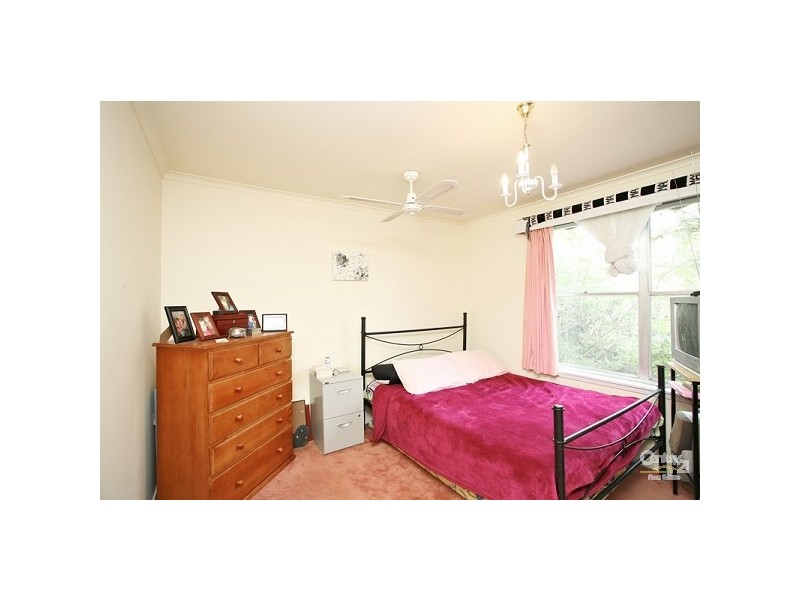 8 Bundy Court, Frankston North VIC 3200