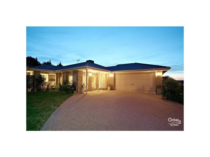 24 Diamond Parade, Skye VIC 3977