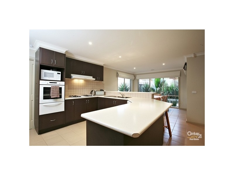 24 Diamond Parade, Skye VIC 3977