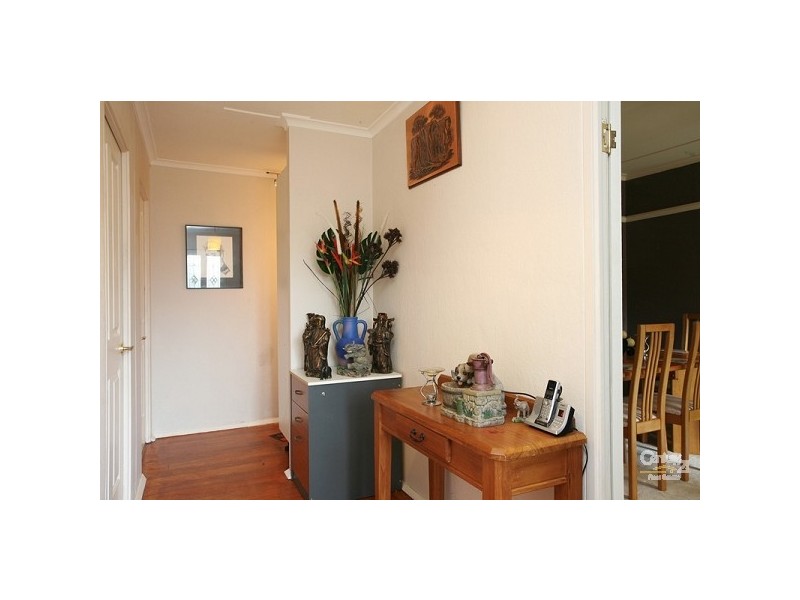 6 Moreton Street, Frankston North VIC 3200