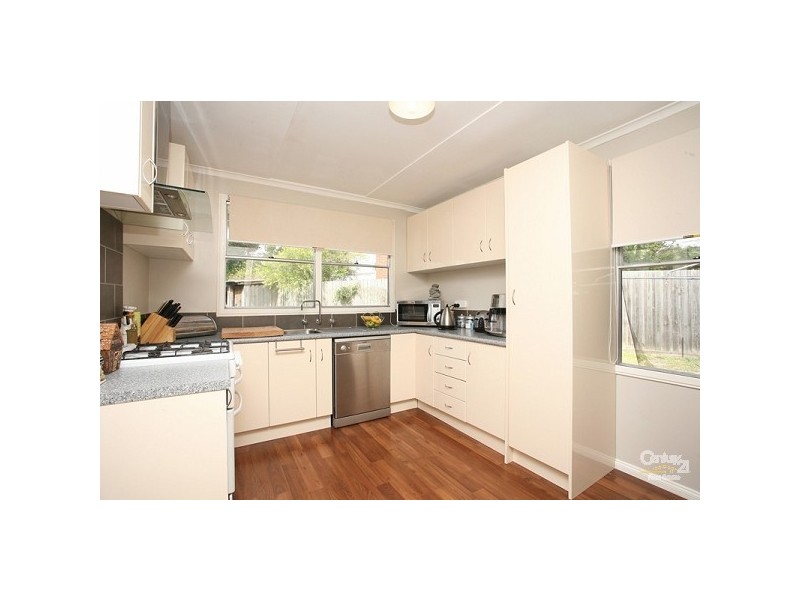 6 Moreton Street, Frankston North VIC 3200