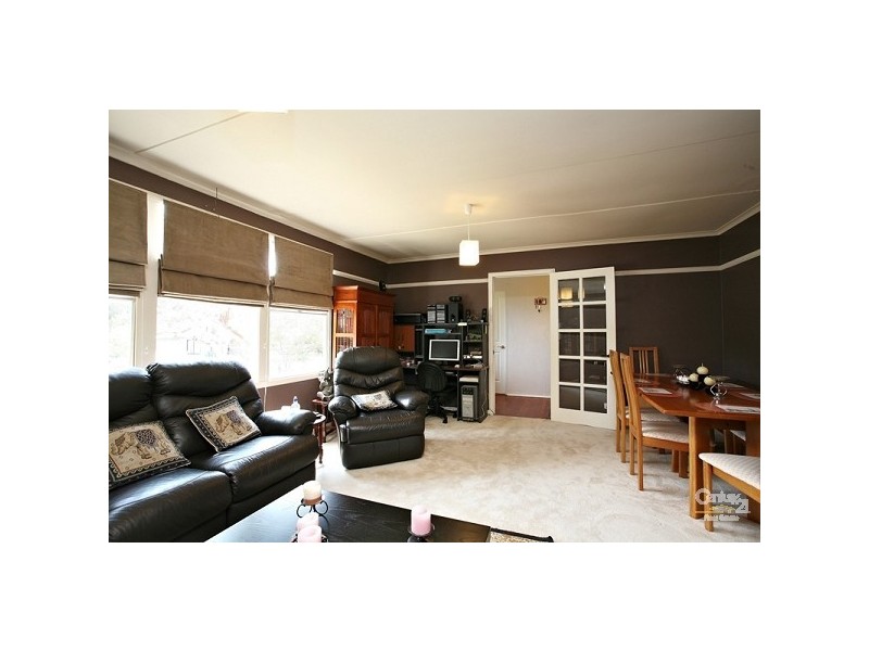 6 Moreton Street, Frankston North VIC 3200