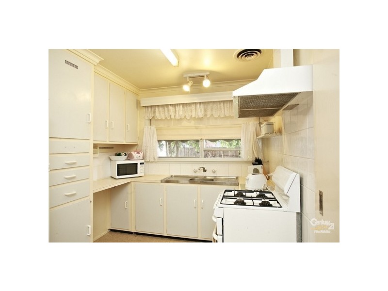 8 Bundy Court, Frankston North VIC 3200