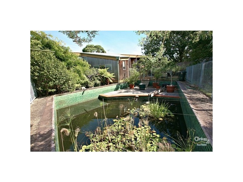 4 Fenton Crescent, Frankston South VIC 3199