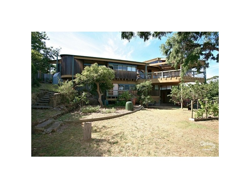 4 Fenton Crescent, Frankston South VIC 3199