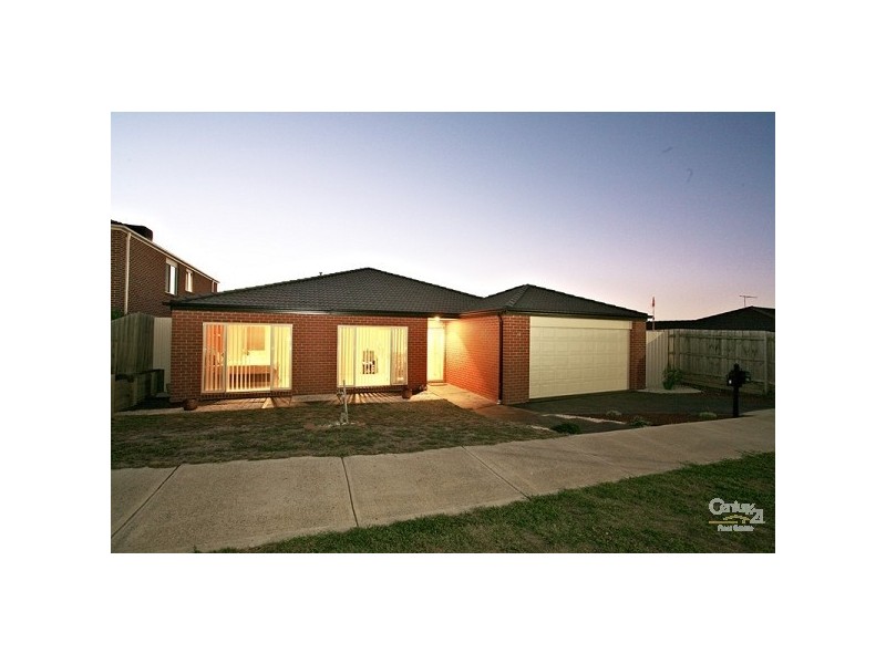 14 Emerald Drive, Skye VIC 3977