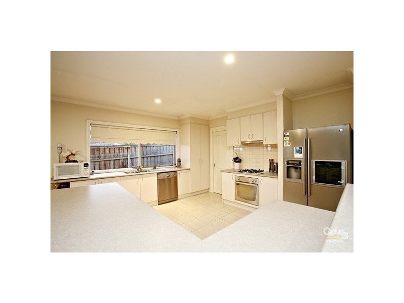 14 Emerald Drive, Skye VIC 3977