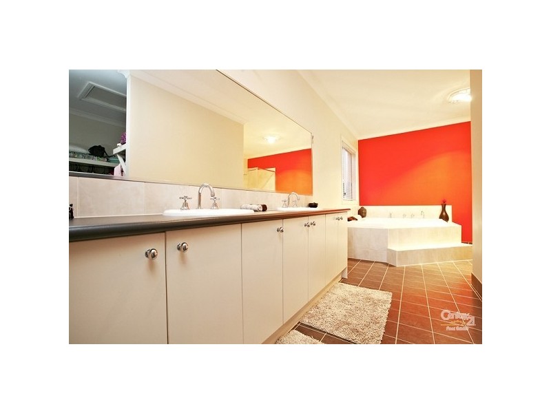 14 Emerald Drive, Skye VIC 3977