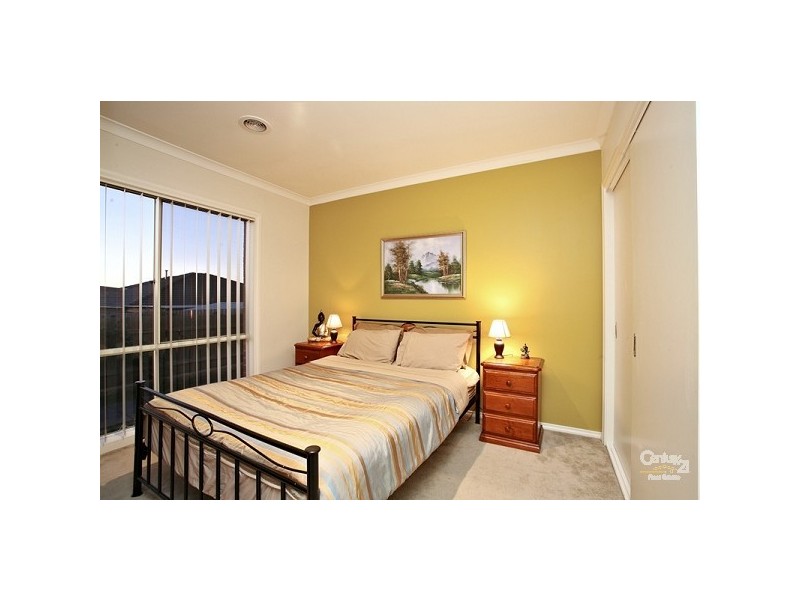 14 Emerald Drive, Skye VIC 3977