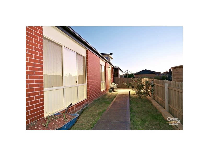 14 Emerald Drive, Skye VIC 3977