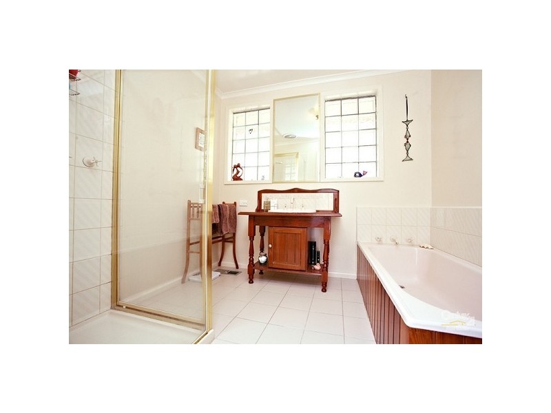 21 Bundy Court, Frankston North VIC 3200