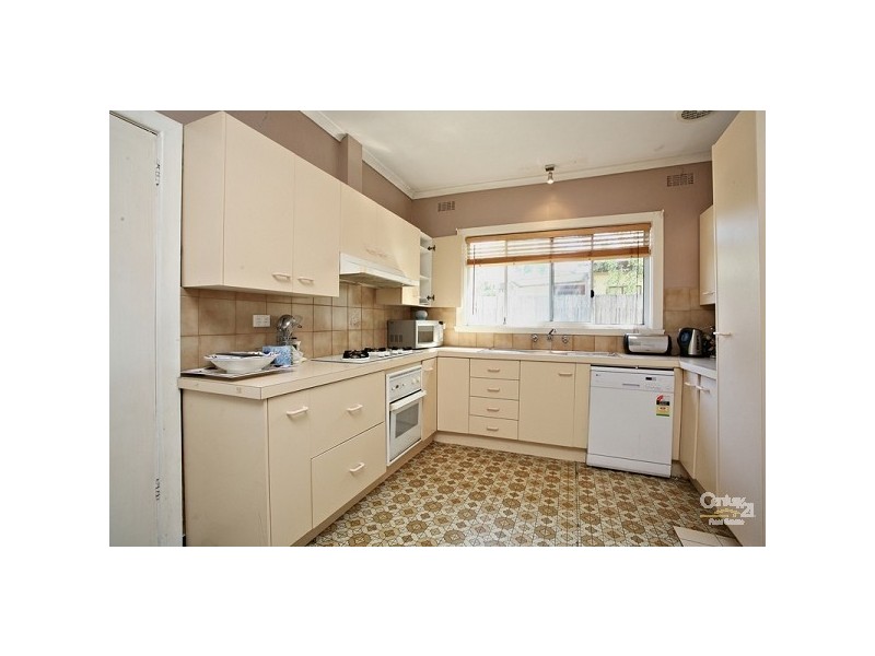 11 Leonard Street, Frankston VIC 3199