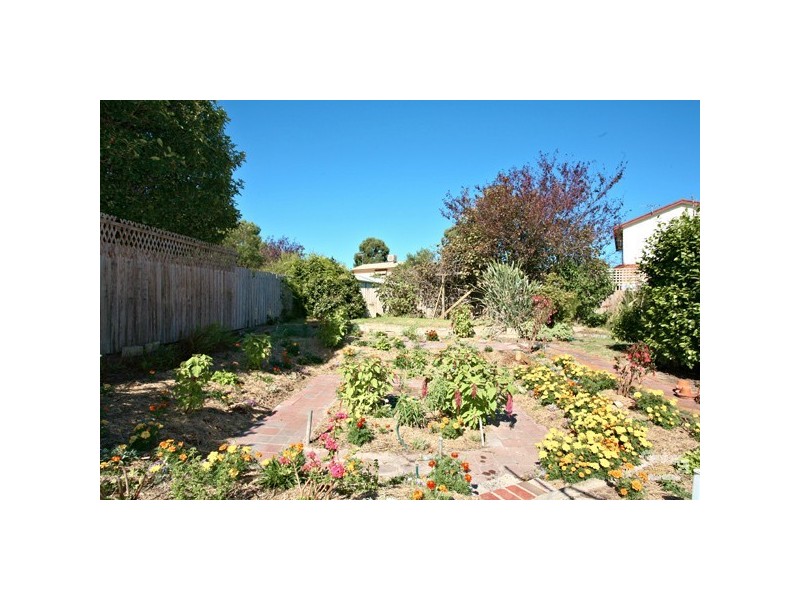 8 Valley Road, Frankston VIC 3199