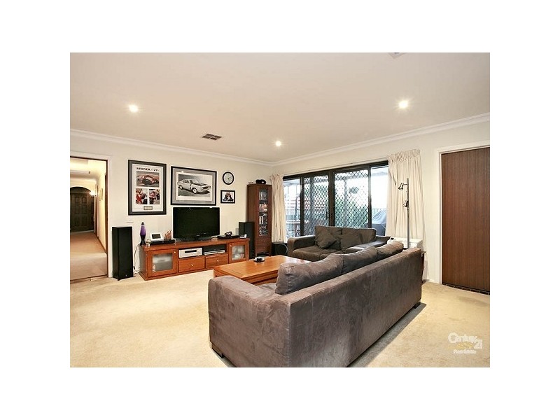 8 Livingstone Court, Mount Eliza VIC 3930