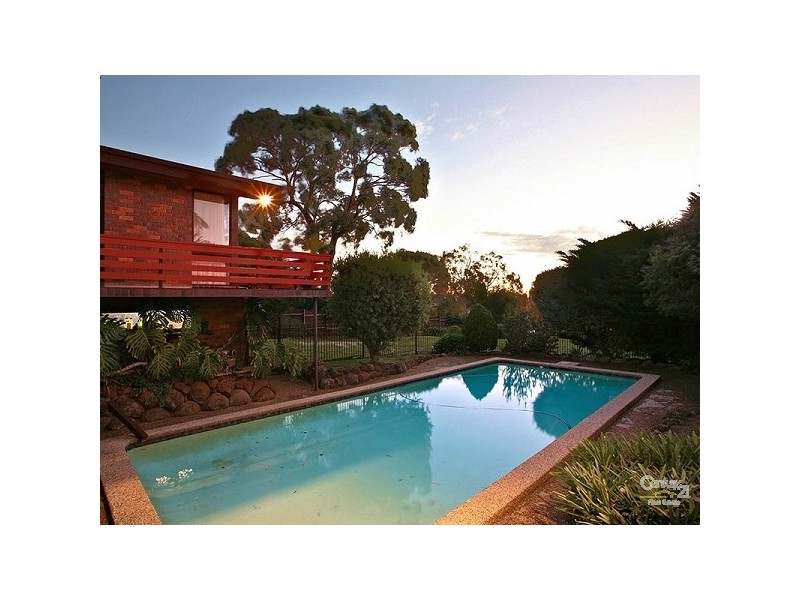 8 Livingstone Court, Mount Eliza VIC 3930