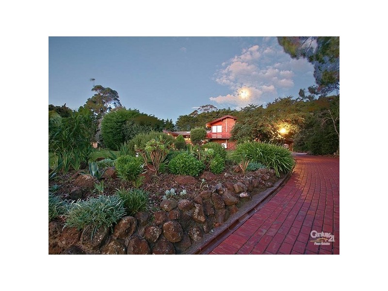 8 Livingstone Court, Mount Eliza VIC 3930