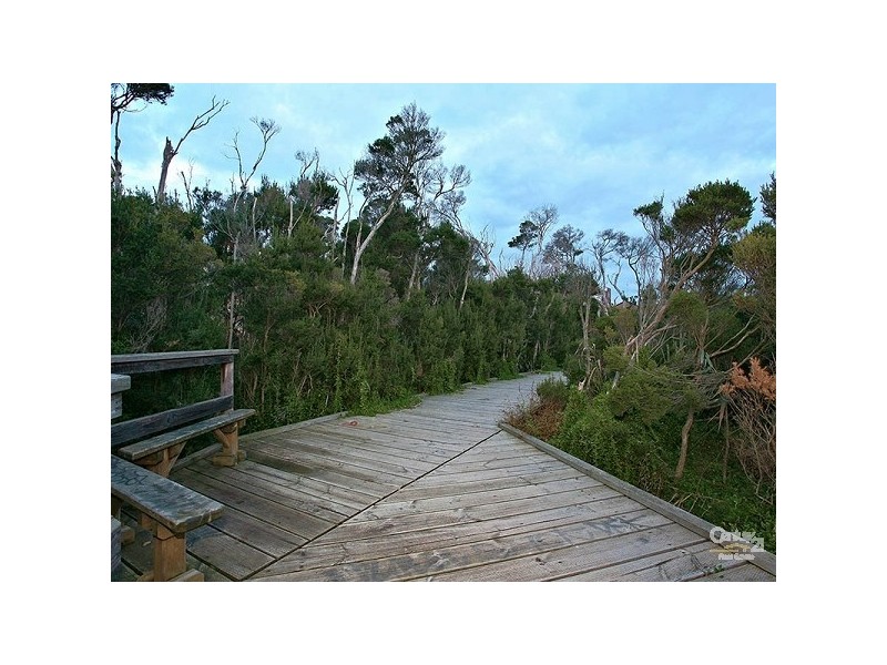 18, 392-394 Nepean Highway, Frankston VIC 3199