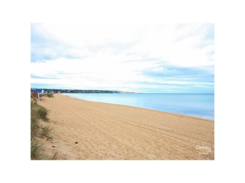 18, 392-394 Nepean Highway, Frankston VIC 3199