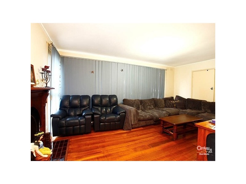 17 Brentwood Crescent, Frankston VIC 3199