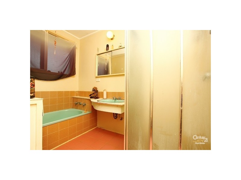 17 Brentwood Crescent, Frankston VIC 3199