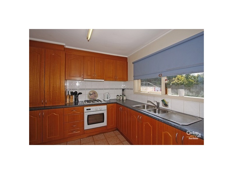 17 Brentwood Crescent, Frankston VIC 3199