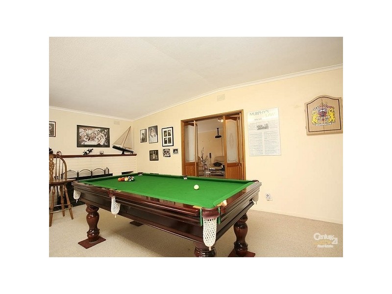 33 Brentwood Crescent, Frankston VIC 3199