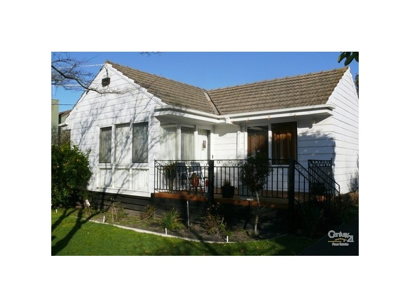 16 Fleetwood Crescent, Frankston South VIC 3199