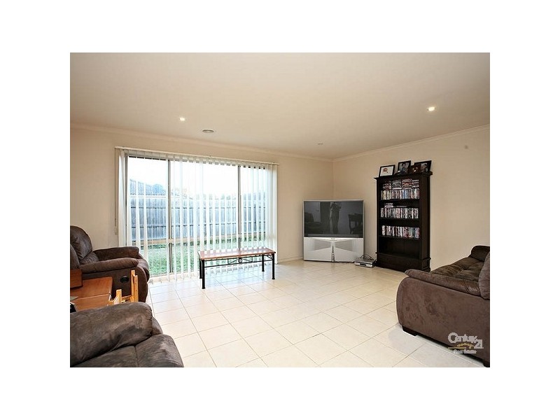 14 Bushlark Drive, Carrum Downs VIC 3201