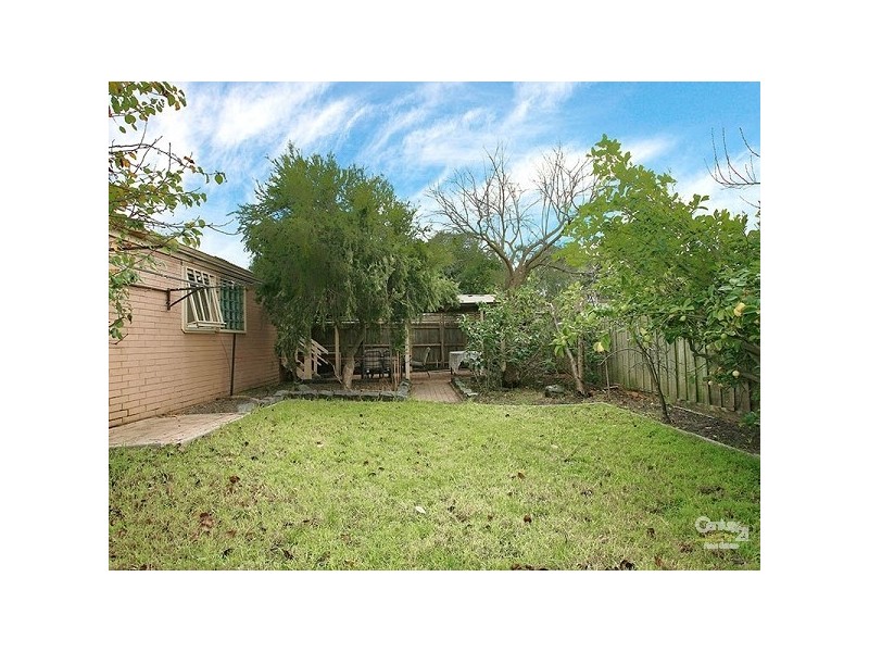 33 Brentwood Crescent, Frankston VIC 3199