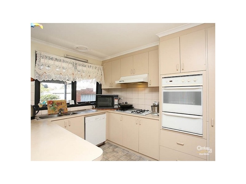 40 Leawarra Parade, Frankston VIC 3199