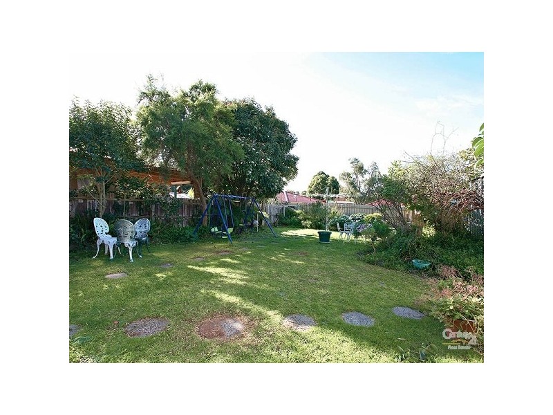 40 Leawarra Parade, Frankston VIC 3199