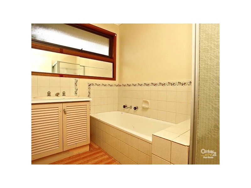 1 Samantha Court, Frankston VIC 3199