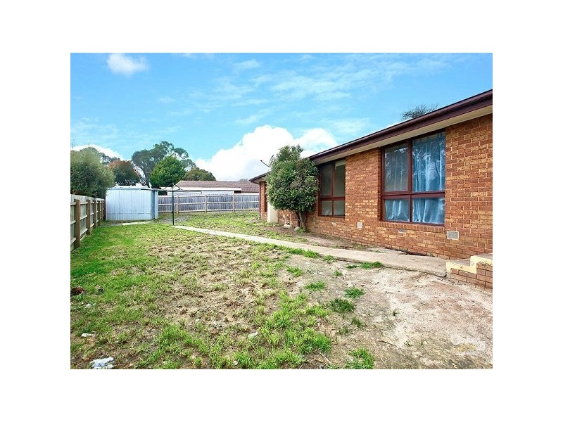 1 Samantha Court, Frankston VIC 3199