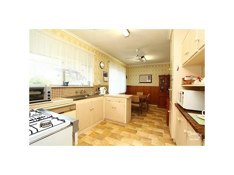 81 Armata Crescent, Frankston North VIC 3200