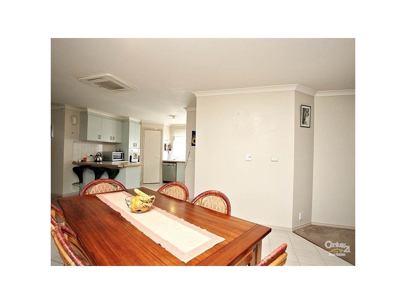 8 Perkins Drive, Carrum Downs VIC 3201
