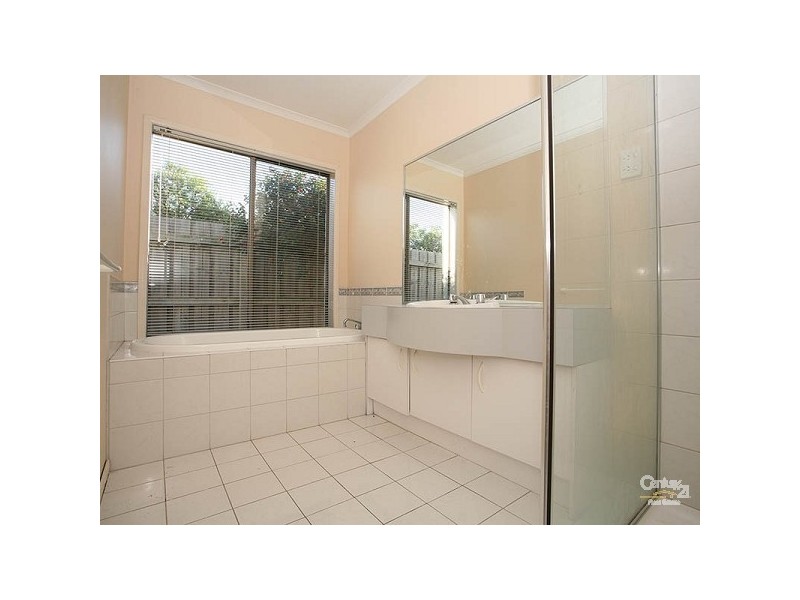 15 Turnstone Court, Carrum Downs VIC 3201