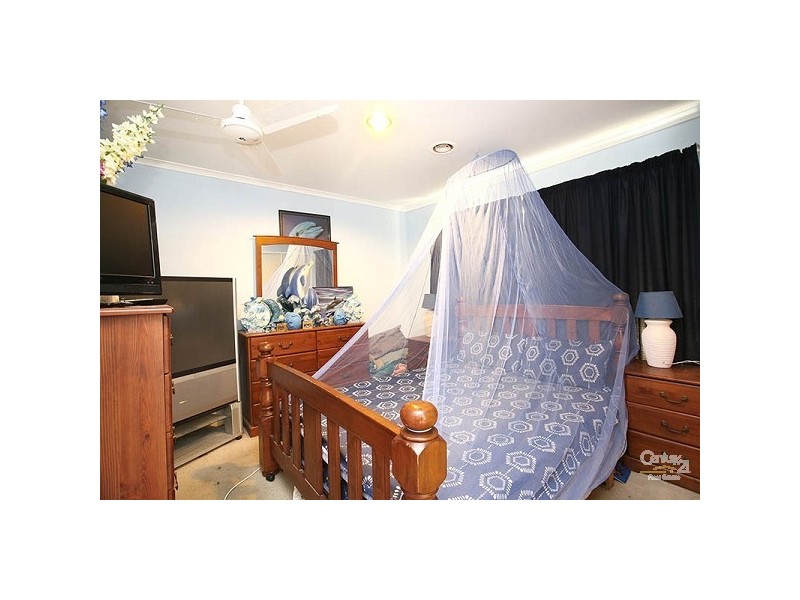 8 Bluegrass Walk, Frankston VIC 3199