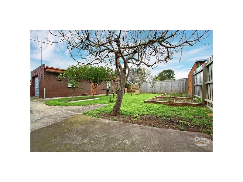 25 Armstrongs Road, Seaford VIC 3198