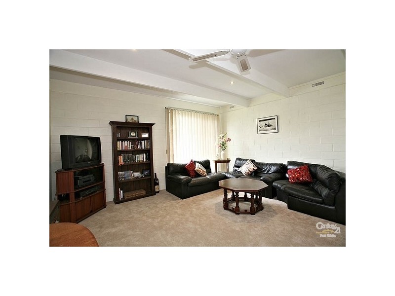 11 Webb Street, Seaford VIC 3198