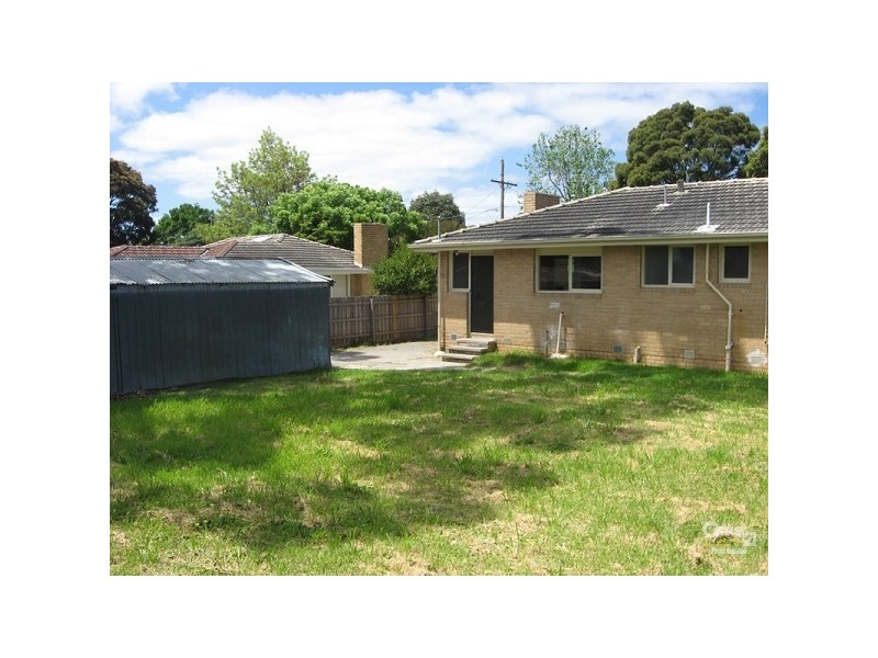 17 Brentwood Crescent, Frankston VIC 3199