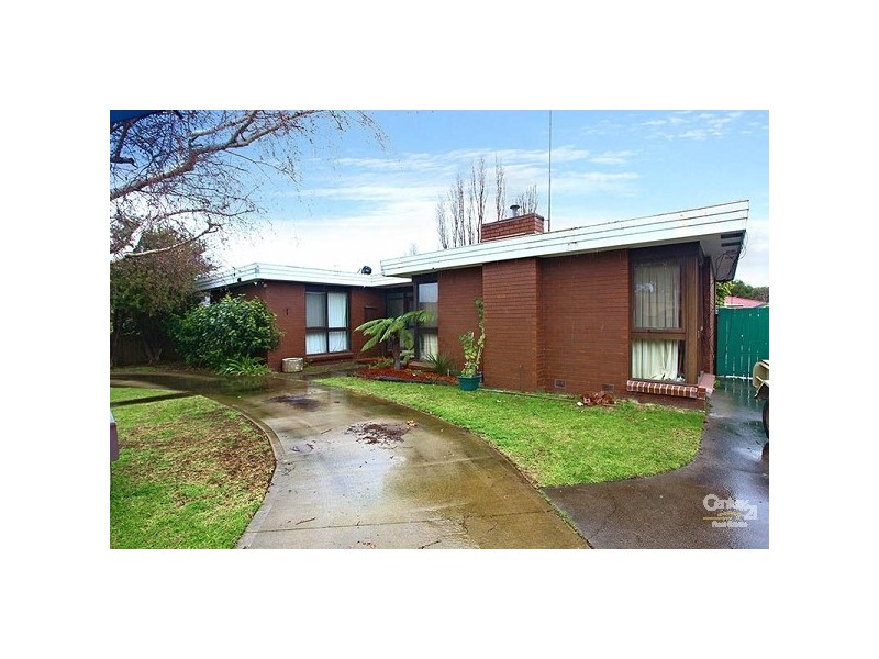 39 Gairloch Drive, Frankston VIC 3199